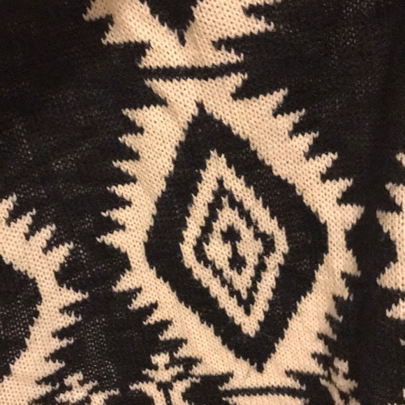 Aztec Cardigan - Picture 3 of 3